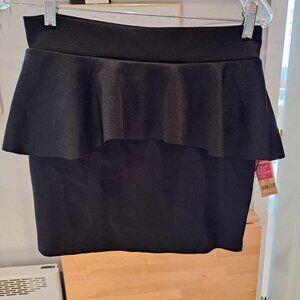 NWT Black ruffled skirt